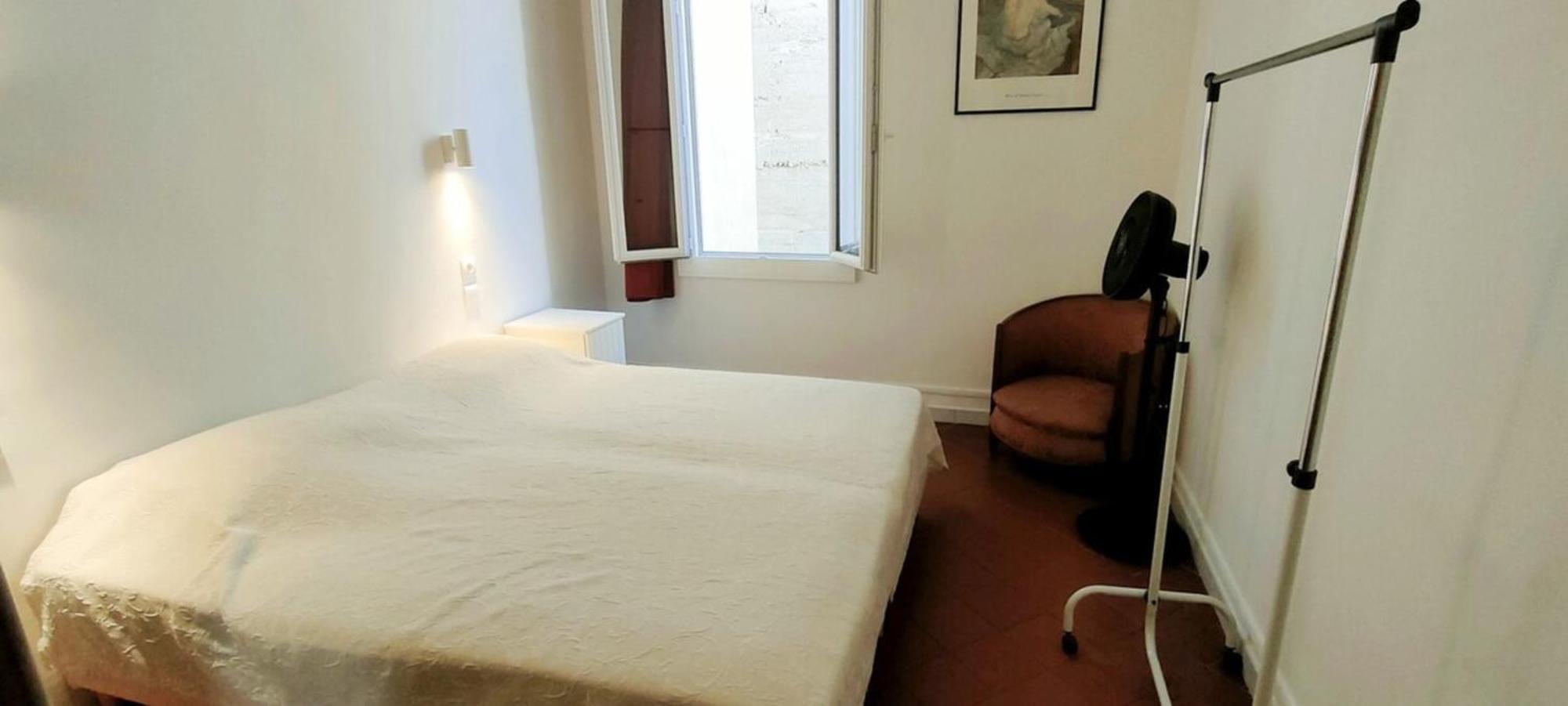 Clemenceau Center Apartment *